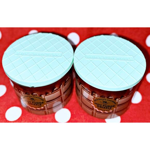 Lot of 2 Bath & Body Works Hot Fudge Drizzle Sundae Large 3-Wick Candle 14.5oz - Picture 4 of 5